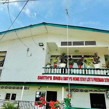 Smith'S Homestay Georgetown Bagian luar foto