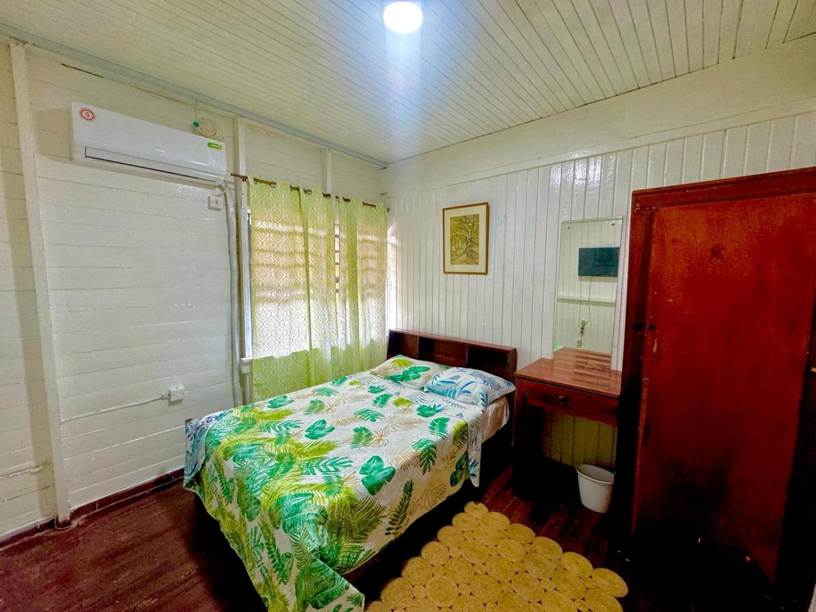 Smith'S Homestay Georgetown Bagian luar foto